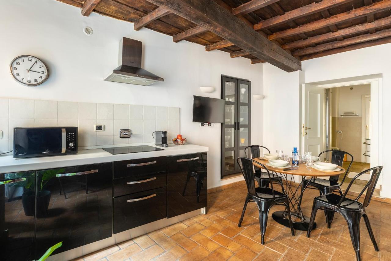 Deza Cozy Place In Monti Roma Exterior foto